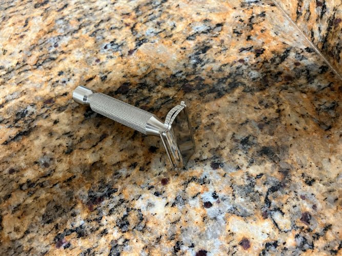 Recurve Maxwell June.jpg Recurve Maxwell June.jpg