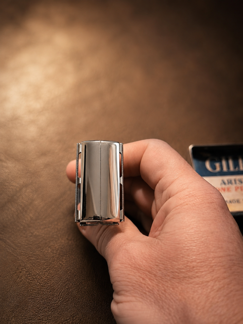 Gillette_Aristocrat_No_15_4.png