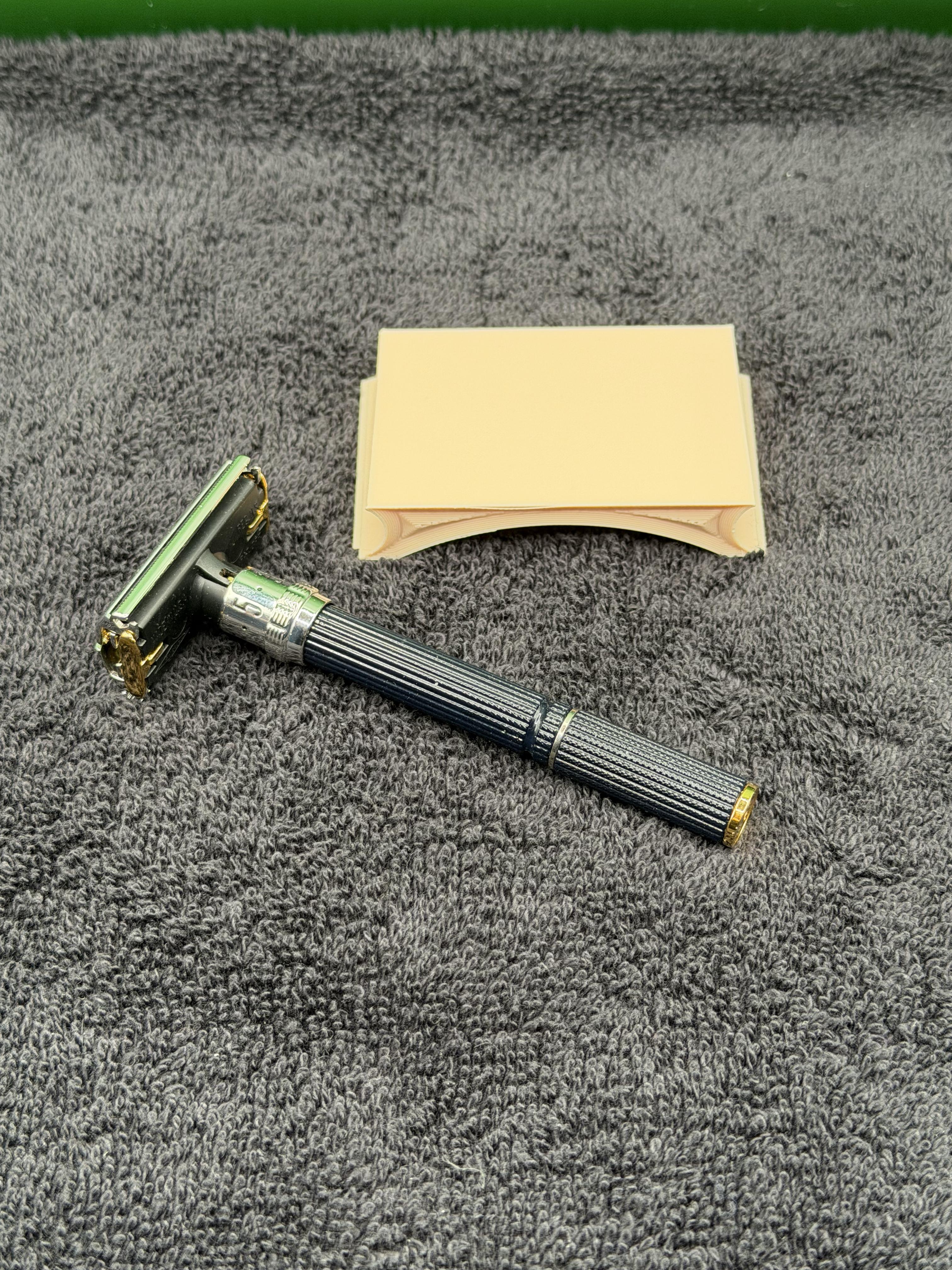 5cf7a8930b2edb76679fa57e776be498.jpg